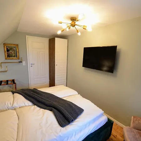 Petite - Ferien Und Businessapartment *